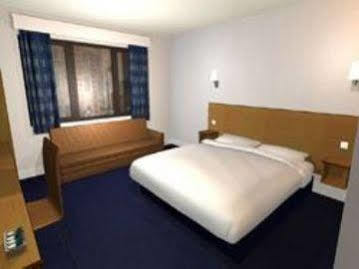 Hotel Purple 3*